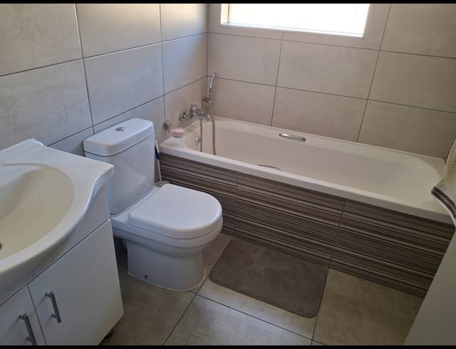 4 BEDROOM FREEHOLD FOR SALE IN RAVENSWOOD